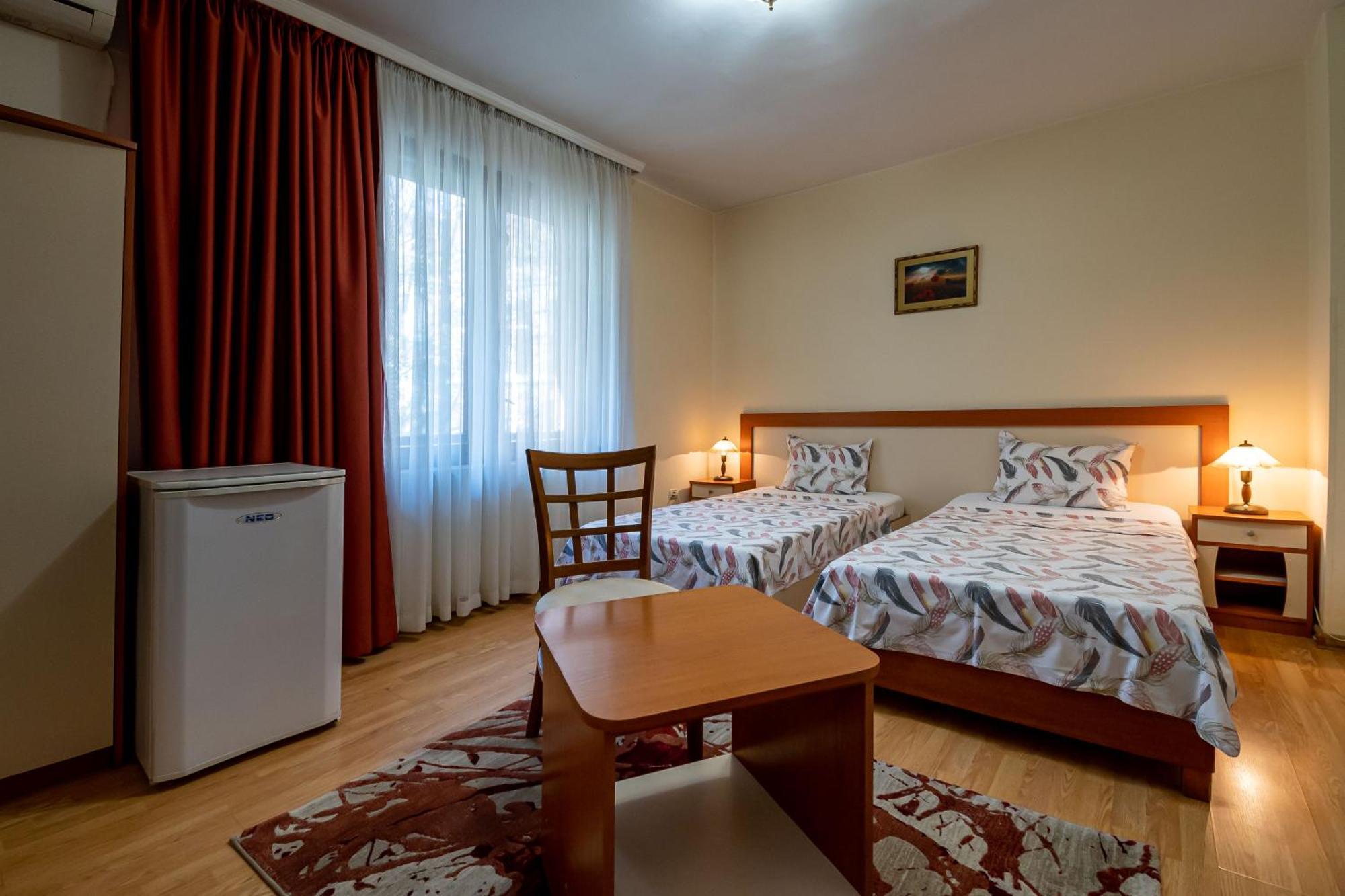 Primavera 1 Hotel Pazardzhik Exterior foto